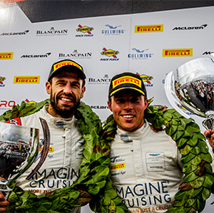 Immun'Âgeがサポートするマーティン・プロウマンが英国GT4 選手権でチャンピオンを獲得！